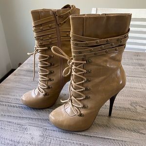 Lace up camel boots with side zipper